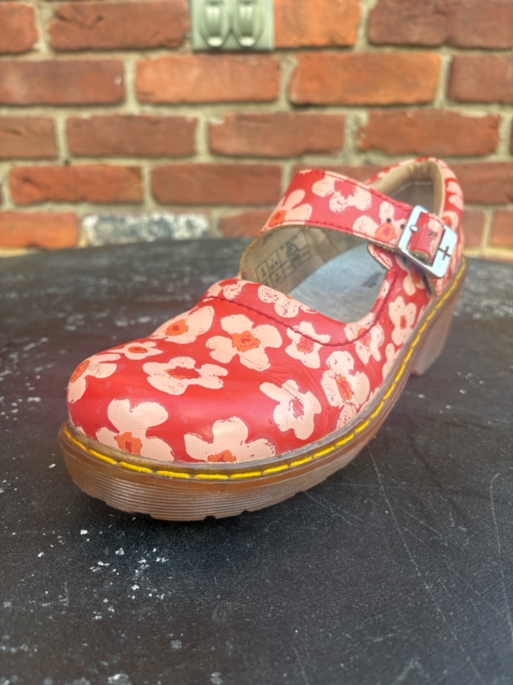 Dr. Martens Women’s Tan and Black Leather Insole Label size 8 L/ 8 M - Picture 5 of 11
